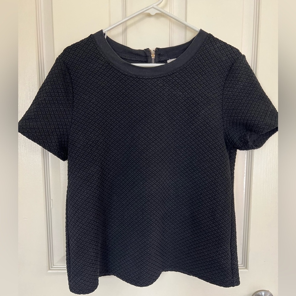 Tulle Black Textured Short Sleeve Top Zipper Back Structured Knit Size L